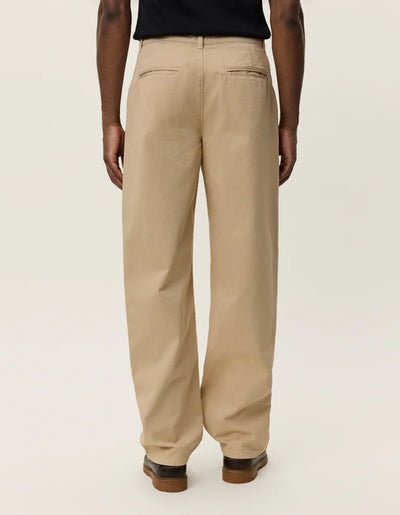 LES DEUX Romeo Pleated Chino Pants